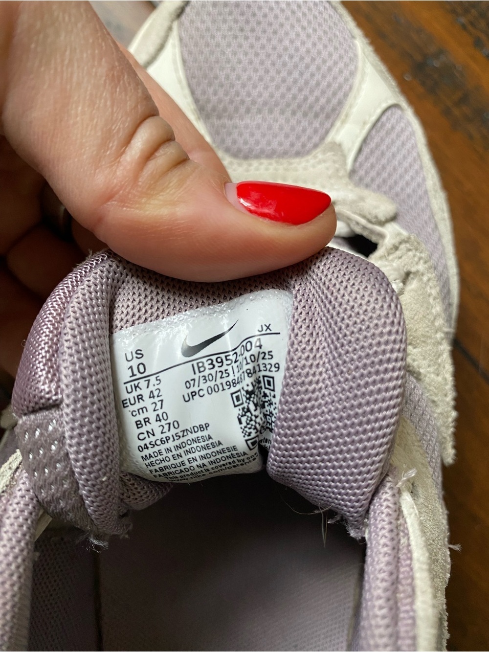Nike Women’s Lavender and Cream Running Sneakers - Picture 6 of 6
